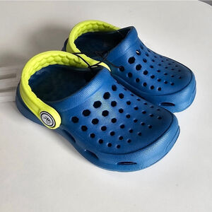 Joybees Kids Blue and Yellow Clogs Slip Ons Size 6/7 NEW